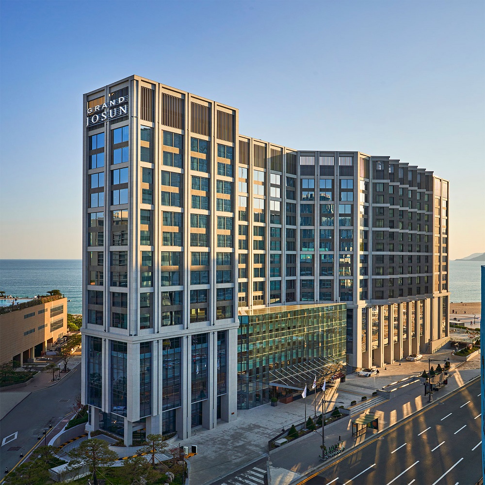 그랜드 조선 부산.jpg