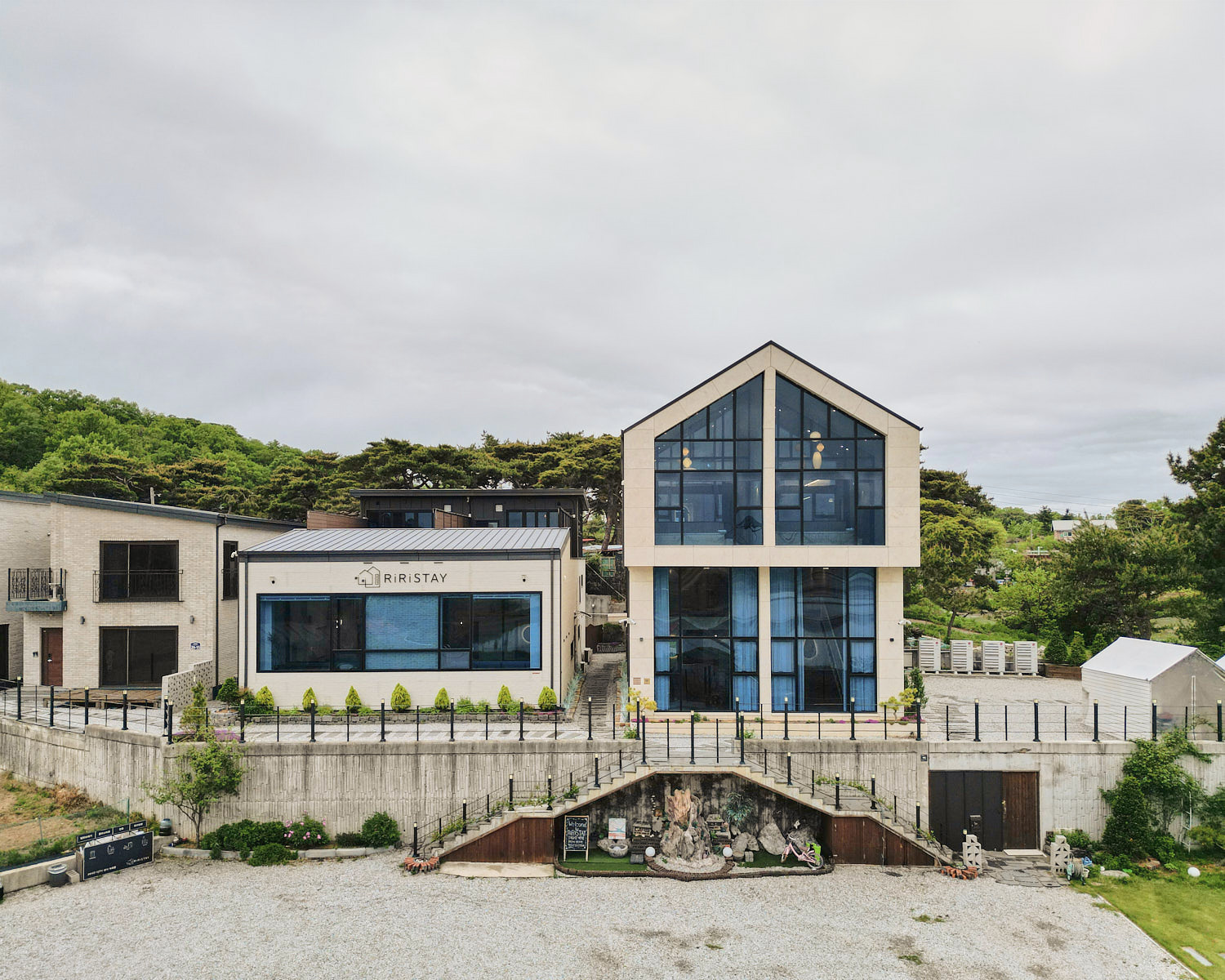 강화 리리스테이.jpg