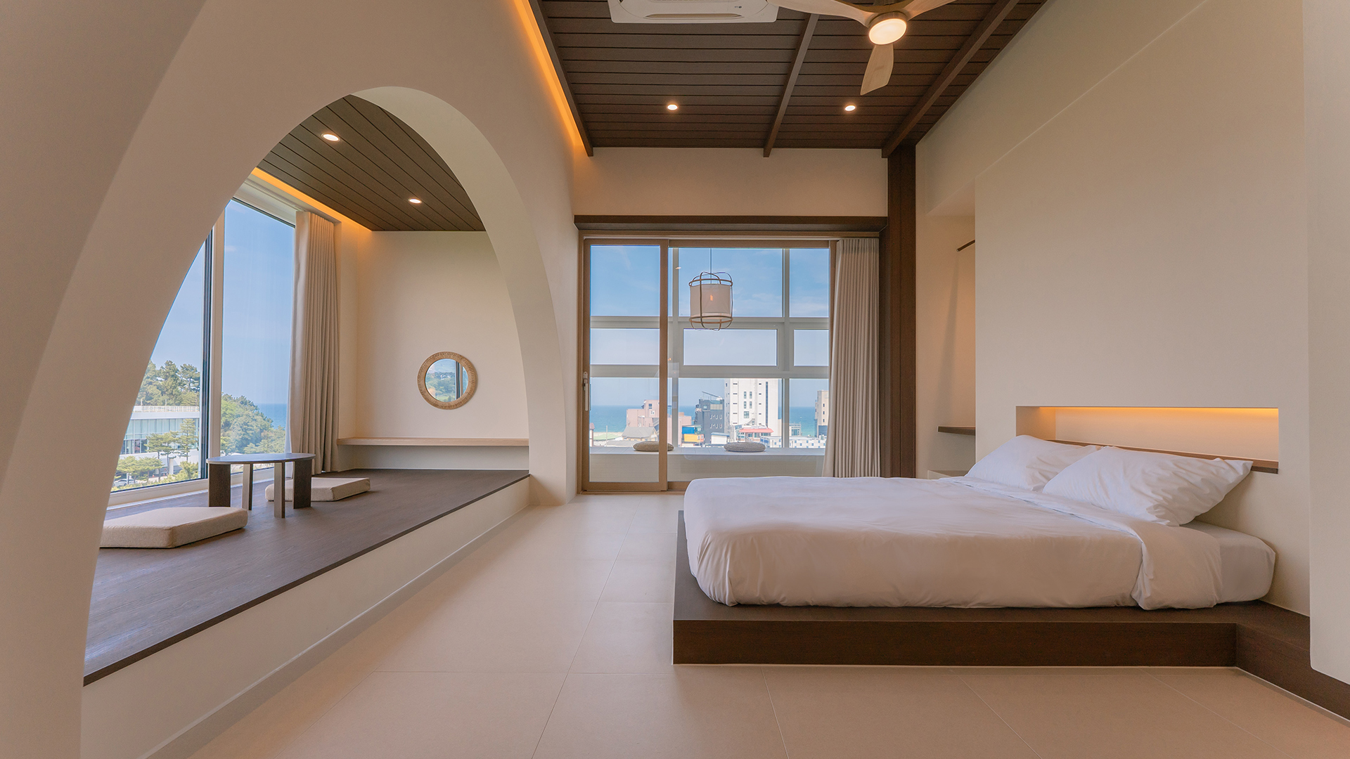 여기어때 강릉 로맨스.jpg